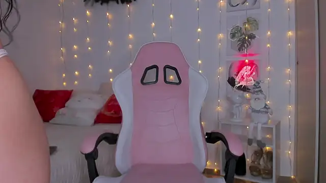 Nataly evans18 online show from December 17, 6:39 am