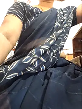 indianhotwife639 online show from June 12, 9:06 am