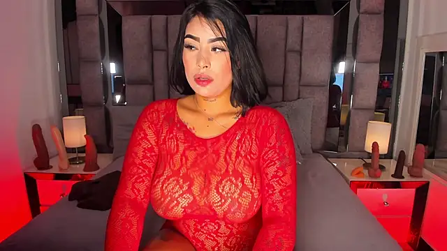 MaddyGray  online show from June 5, 7:09 pm