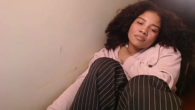 madelene online show from April 29, 3:21 am