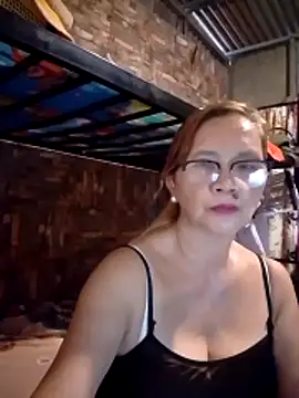 SexyHottMom online show from June 22, 6:43 am