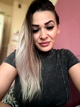 iSelena online show from November 6, 6:41 am