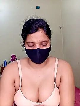 Rose-luckey online show from March 10, 1:26 pm