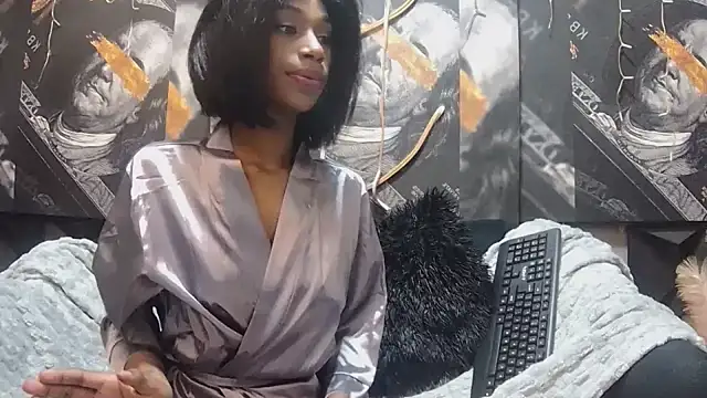 Lilmisbaddyxxx online show from July 14, 7:18 pm