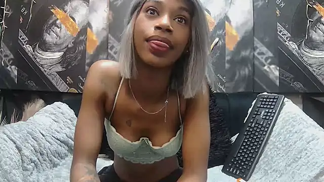 Lilmisbaddyxxx online show from July 2, 4:07 am