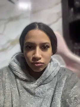 Megan Luxe online show from May 9, 3:03 pm