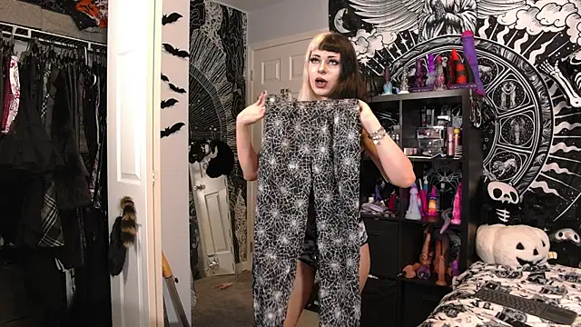 Paige Turner online show from July 25, 9:44 pm