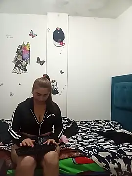 Snapshot of AddyStuart_ chatting on October 3, 3:44 am AddyStuart online show from October 3, 3:44 am