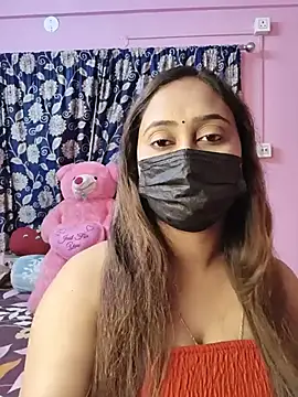 Cute-lusi online show from July 27, 7:00 pm