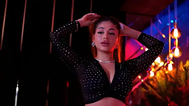 BellaNoirre online show from February 15, 7:02 pm