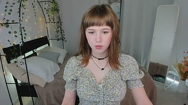 JanetMoor online show from July 8, 3:58 pm