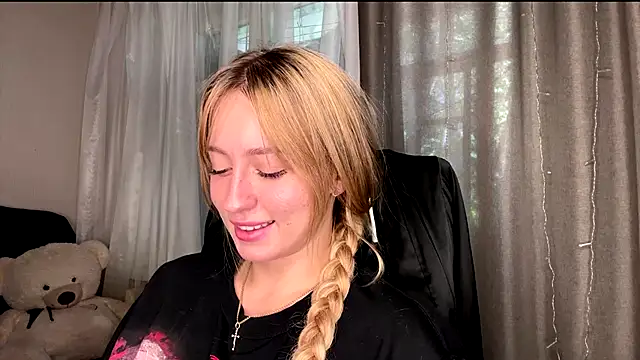 Snapshot of Jetta_Corsacami chatting on September 21, 11:31 am Jetta Corsacami online show from September 21, 11:31 am