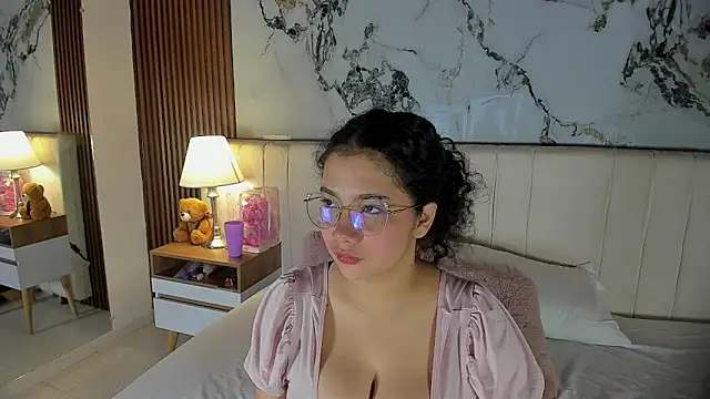 LunaRosse  online show from May 1, 10:29 am