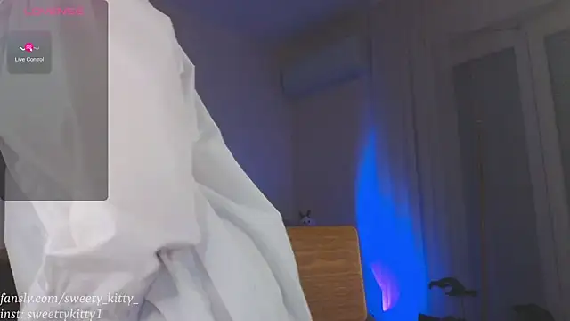 sweettykitty online show from January 19, 12:56 pm