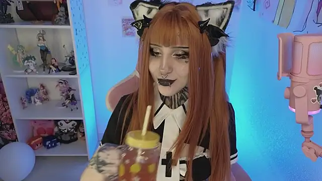 Nana stolass online show from April 29, 8:36 pm