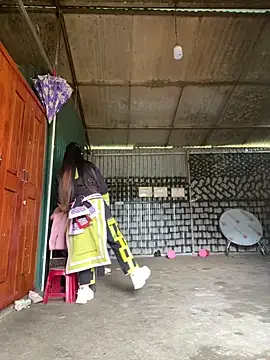 Huong-Ly online show from February 26, 4:44 am