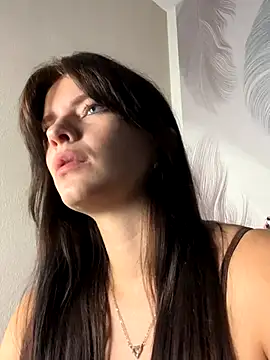 Snapshot of kimberlyy77 chatting on September 11, 6:36 am kimberlyy77 online show from September 11, 6:36 am