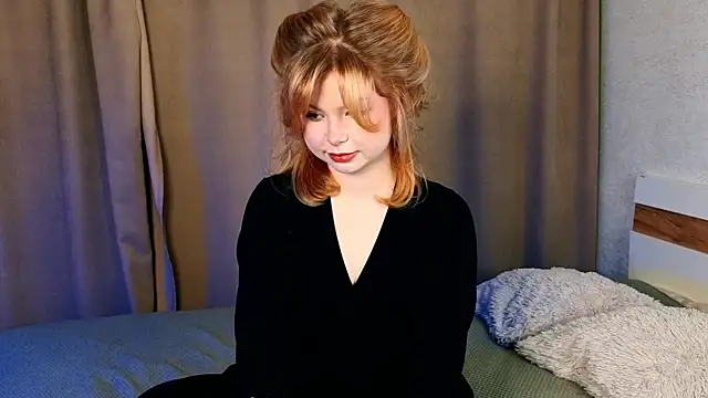 Stella Vanila online show from February 18, 11:59 pm