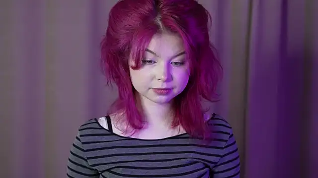 Stella Vanila online show from October 18, 1:30 am