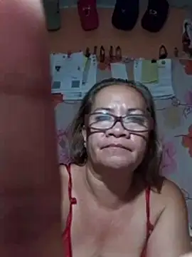 vickyhot1966 online show from July 17, 9:40 pm
