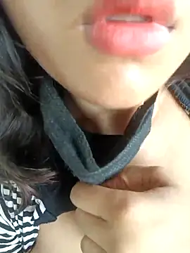 Hott Muskan online show from May 1, 10:40 am