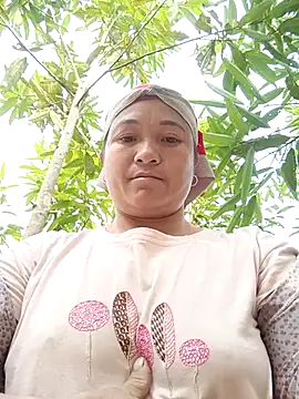 Love-Mama33 online show from December 2, 2:35 am