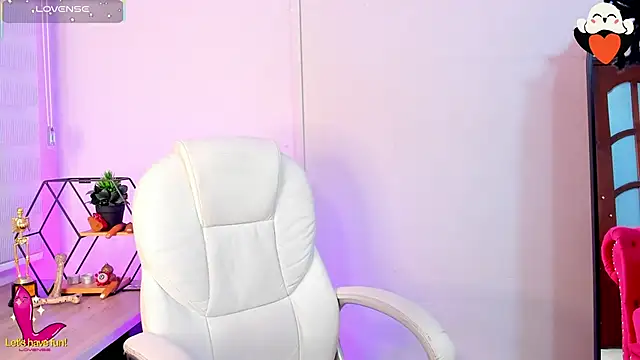 Emma  clark  online show from October 28, 12:22 pm