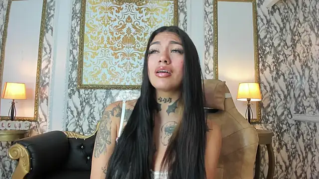 AlexiaCooperr online show from May 5, 1:03 pm