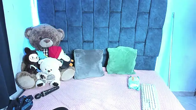 ValentinaKlean online show from February 1, 3:38 am