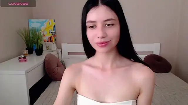 SelinLi online show from June 30, 10:15 am