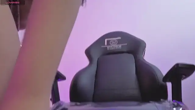 ZURY TAY online show from November 14, 12:27 pm