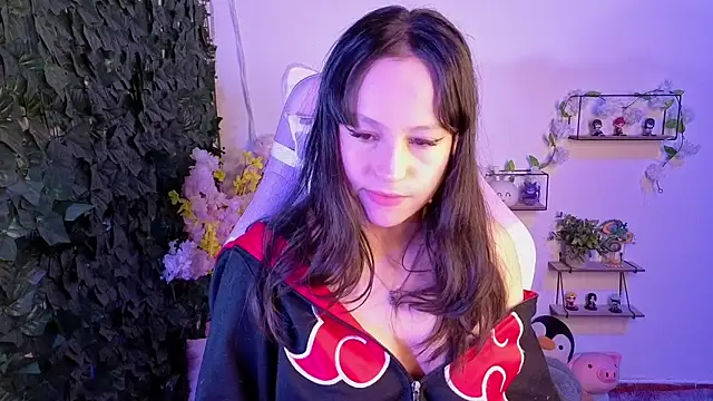 Eymmy 24 online show from May 3, 1:53 am