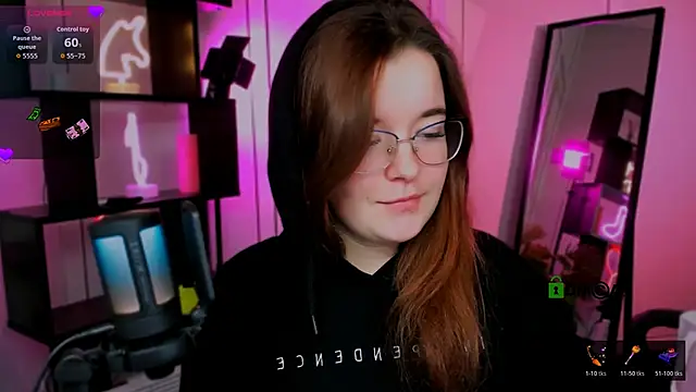 nika-still online show from December 15, 8:58 pm