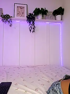 theLayla DH online show from October 9, 8:24 pm