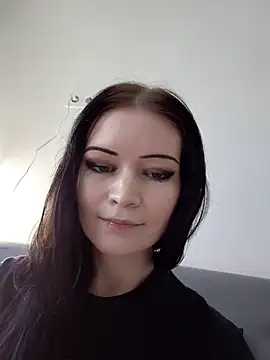 DragonFoxie online show from October 28, 8:42 am