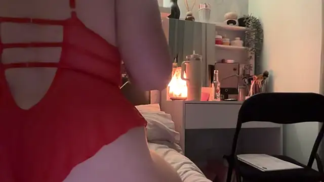 Snapshot of SexySashaxox chatting on September 27, 7:21 pm SexySashaxox online show from September 27, 7:21 pm