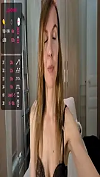 fanny posy online show from July 31, 1:34 pm