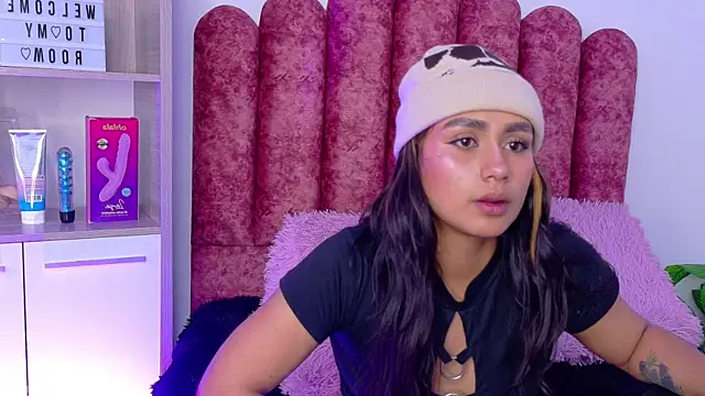 Conejita 420 online show from December 5, 9:05 pm