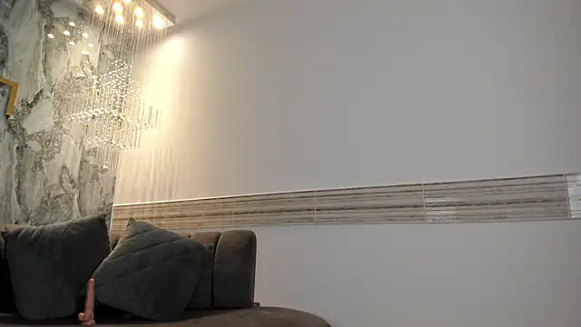 Sophi Johnson online show from March 5, 4:30 am