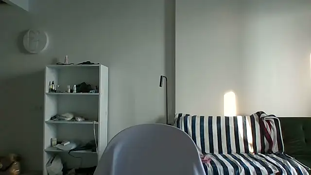 ALICAINWONDERLAND online show from June 21, 3:49 pm