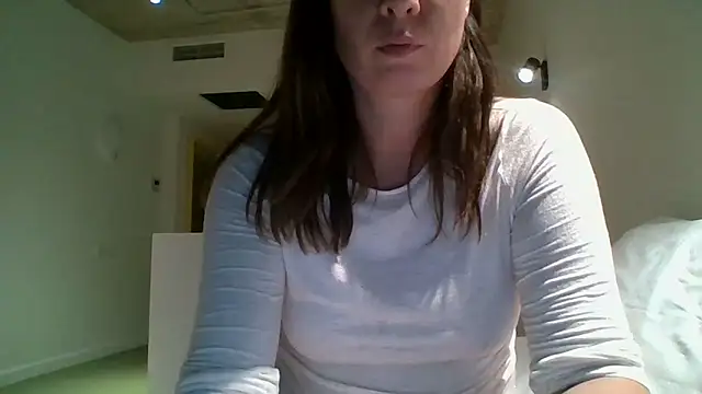 ALICAINWONDERLAND online show from October 19, 9:06 pm