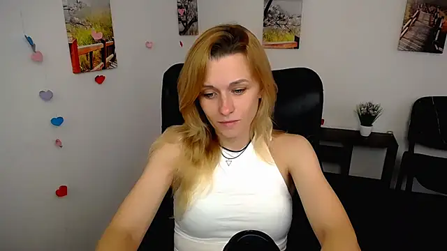 PeppyMia online show from November 9, 10:44 am