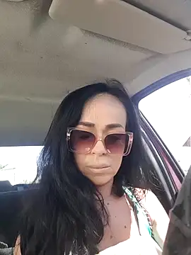 Snapshot of Rosaliemilaxxx chatting on September 28, 12:10 pm Rosaliemilaxxx online show from September 28, 12:10 pm