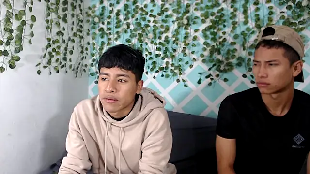 Snapshot of sebas_boys577 chatting on September 22, 1:31 pm sebas boys577 online show from September 22, 1:31 pm