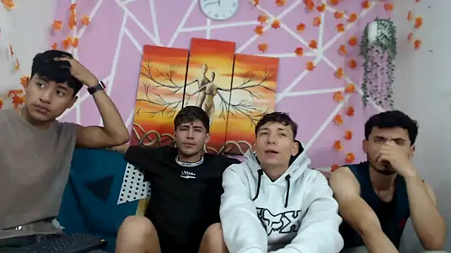 Snapshot of sebas_boys577 chatting on October 12, 1:57 pm sebas boys577 online show from October 12, 1:57 pm