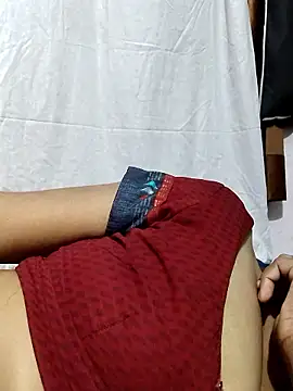 Snapshot of spicysuhana chatting on October 18, 11:28 pm spicysuhana online show from October 18, 11:28 pm