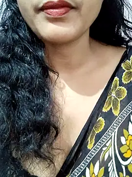 Snapshot of spicysuhana chatting on September 15, 2:53 am spicysuhana online show from September 15, 2:53 am