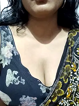 Snapshot of spicysuhana chatting on October 10, 11:20 pm spicysuhana online show from October 10, 11:20 pm