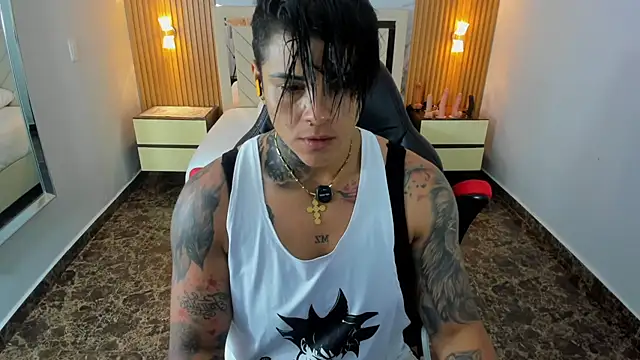 KAROLLJONES1 online show from July 13, 7:14 pm