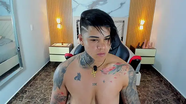 KAROLLJONES1 online show from June 17, 7:48 pm